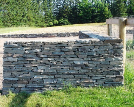 New York Bluestone Full Color Natural Block Wall