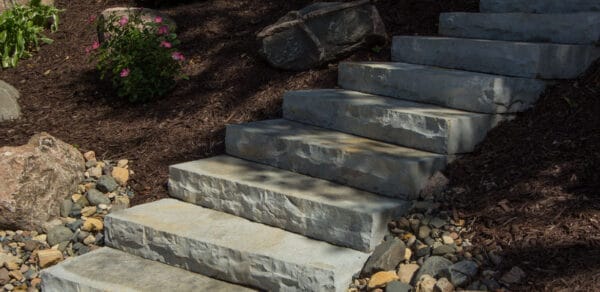 Rochester Chiseled Step