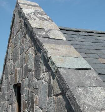 Corinthian Granite Wall Cap